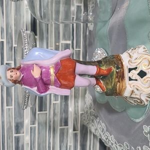 Porcelain Figurine/Statue